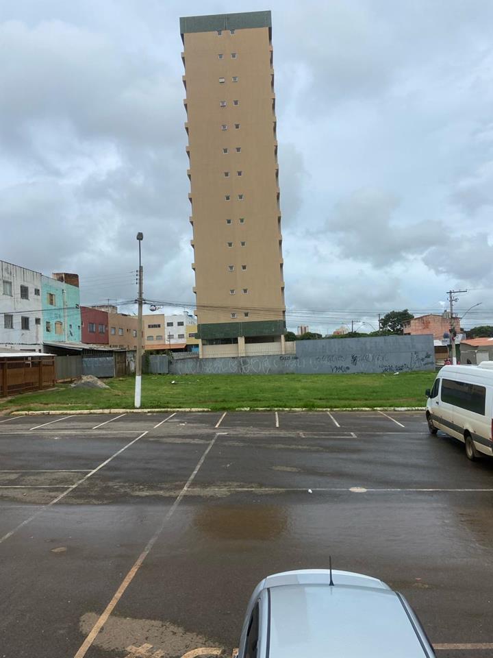QS 410 Conjunto H - vendo terreno na QS 410 900 m2 de esquina com 3 frentes. constrói 3.150m2 em samambaia norte — foto 2