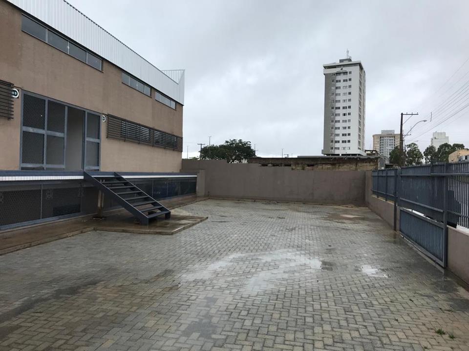 QN 403 Conjunto E - PREDIO GALPAO NA QN 403 CONJ E LOTE 2 SAMAMBAIA NORTE FRENTE AVENIDA prédio e com 3 lojas no térreo, mais 1º pavimento com pé direito alto — foto 13