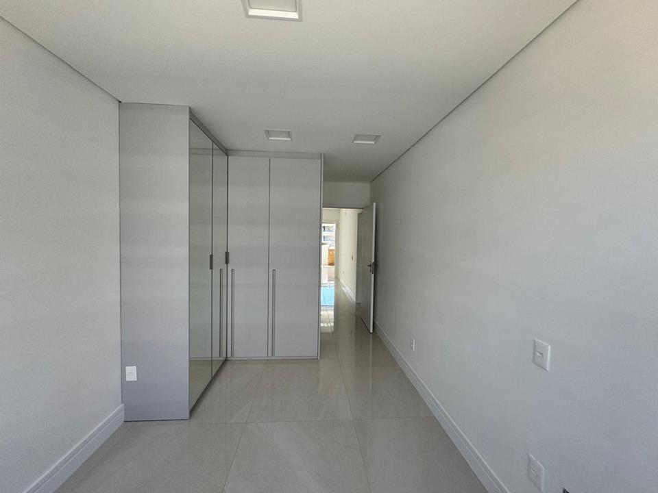 SQNW 303 Bloco B - apartamento 4 quartos no noroeste sendo 4 suítes elevador privativo com armarios planejados pronto para morar lazer completo com 4 vagas altíssimo padrão ao lado do parque Burle Marx novo — foto 12