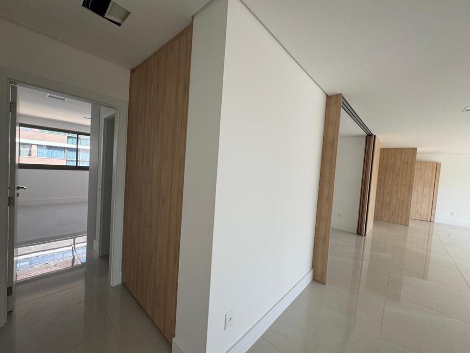 SQNW 303 Bloco B - apartamento 4 quartos no noroeste sendo 4 suítes elevador privativo com armarios planejados pronto para morar lazer completo com 4 vagas altíssimo padrão ao lado do parque Burle Marx novo — foto 10