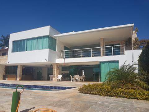 MUITA LUZ NATURAL , LINDA E NOVA !